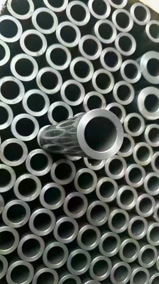 绗磨管生产厂家节奏保持平稳